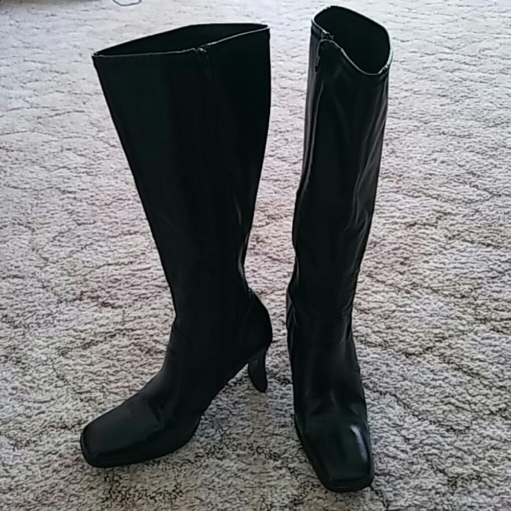 Tall fashion boots